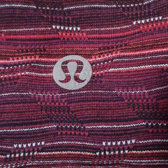 Lululemon Define Jacket
Space Dye‎ Regal Plum 4 - Picture 10 of 13
